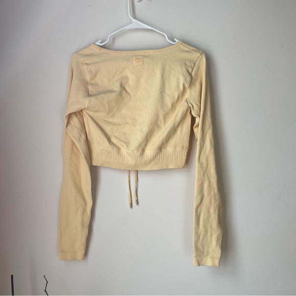 Bo + Tee Ribbed Long Sleeve Active Crop Top - Picture 5 of 7